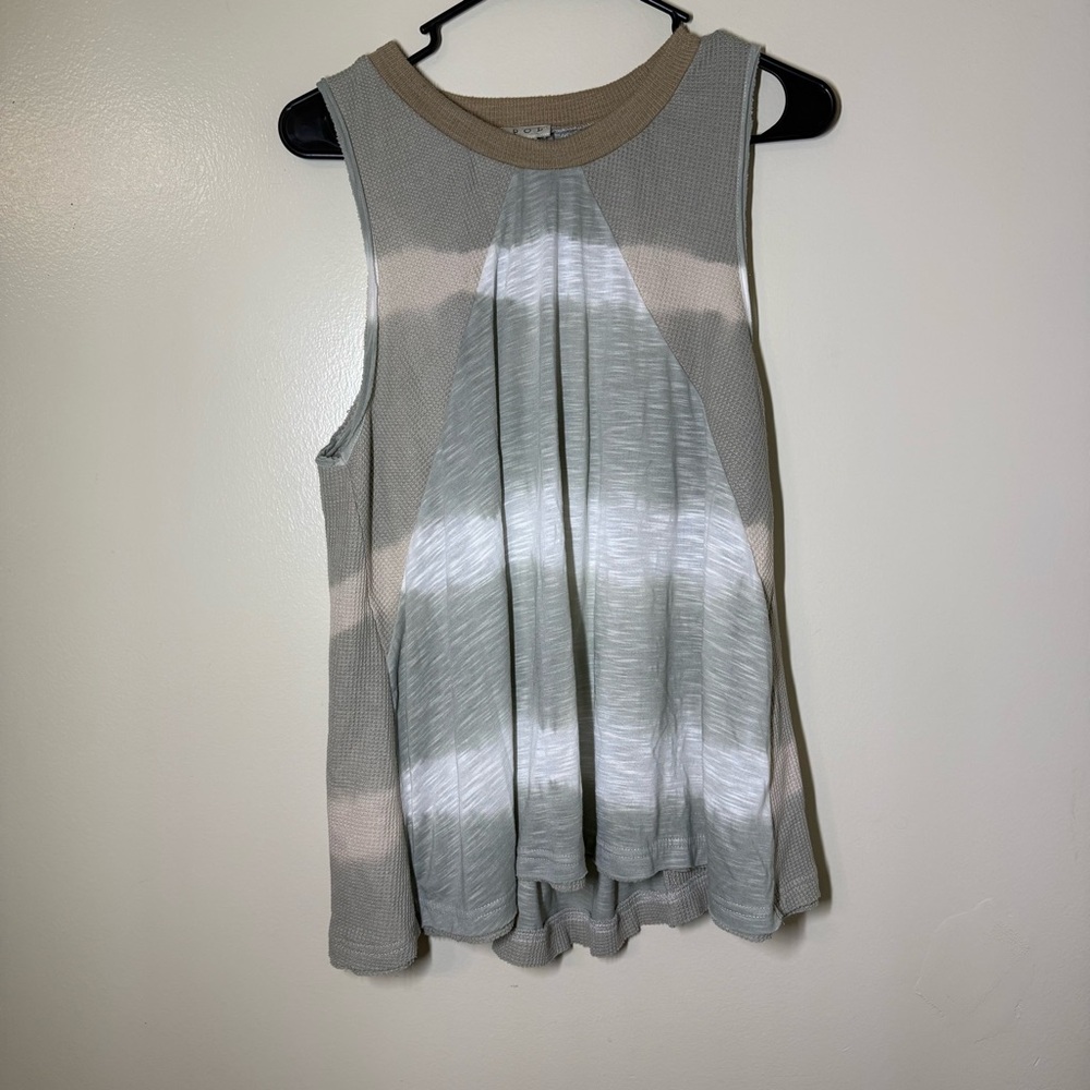 POL Women’s Sage and Taupe Sleeveless Boho Top